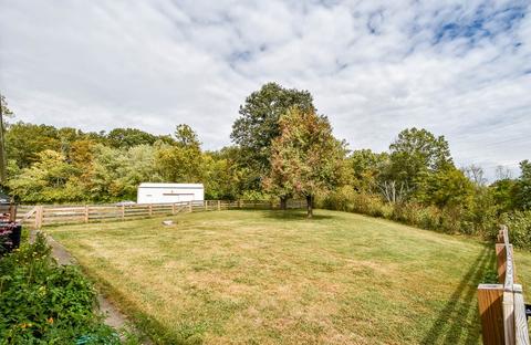 3230 E Robinson Rd, Bloomington, IN 47408 photo 4