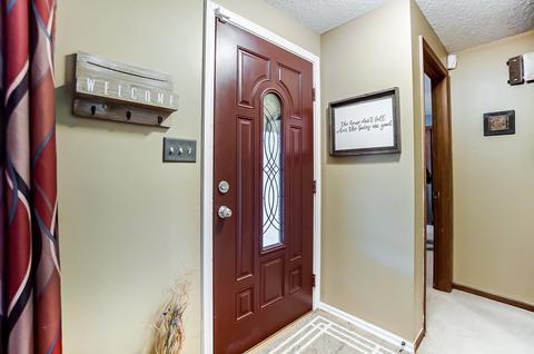 8521 Maple Bluff Ct, New Haven, IN 46774 photo 4
