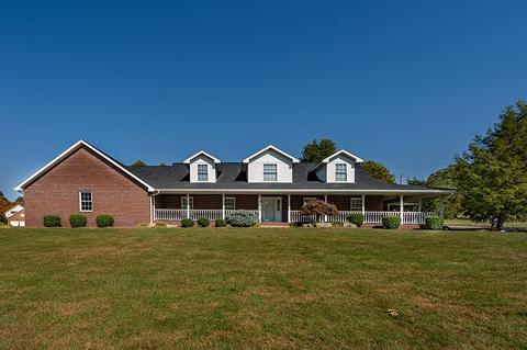 1610 Gregory Ln, Jasper, IN 47546 photo 1