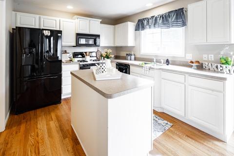 5825 Cottage Cir, Granger, IN 46530 photo 4
