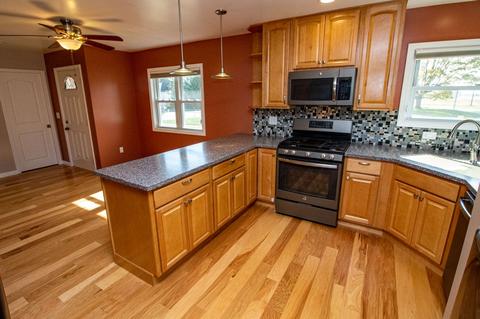 302 Earl St, Chalmers, IN 47929 photo 6