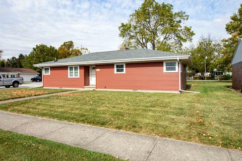 302 Earl St, Chalmers, IN 47929 photo 2