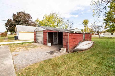 302 Earl St, Chalmers, IN 47929 photo 23
