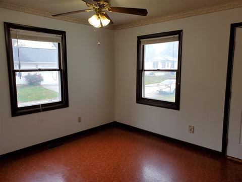 2115 8th St, Bedford, IN 47421 photo 3