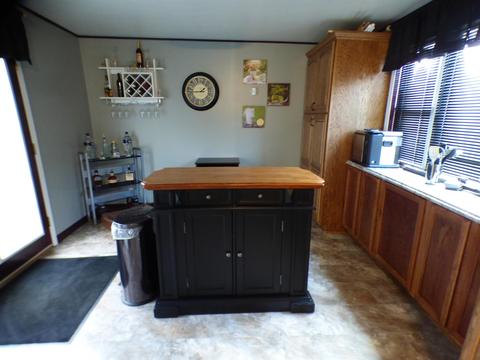 411 E William St, Washington, IN 47501 photo 5