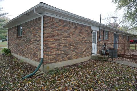 266 Carpenter Dr, Mitchell, IN 47446 photo 3