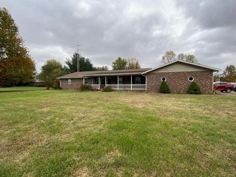 301 E Delay St, Sandborn, IN 47578 photo 1