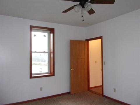 256 E Hill St, Wabash, IN 46992 photo 10