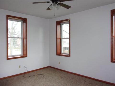 256 E Hill St, Wabash, IN 46992 photo 8