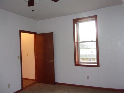 256 E Hill St, Wabash, IN 46992 photo 6