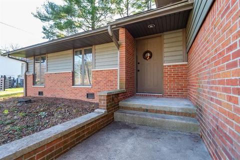 214 E Rusgan Dr, Bloomington, IN 47408 photo 2