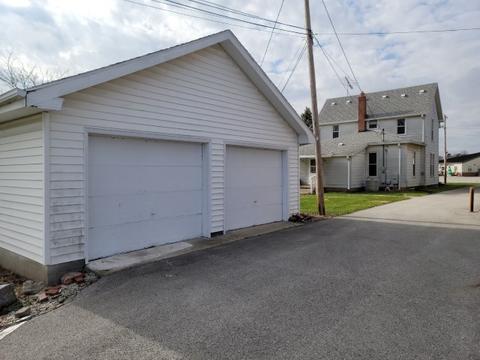 205 S Independence St, Windfall, IN 46076 photo 2
