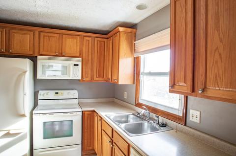 1422 E Clairmont Pl, Bloomington, IN 47401 photo 5