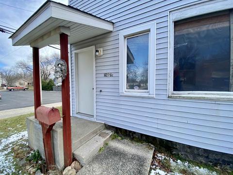 216 E Spring St, Winamac, IN 46996 photo 4
