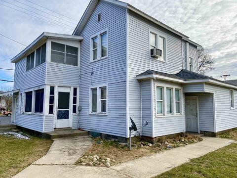 216 E Spring St, Winamac, IN 46996 photo 1