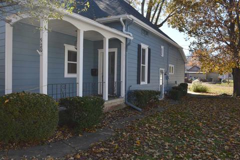 520 S Riverside Dr, Winamac, IN 46996 photo 4