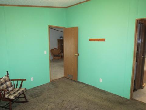 550 E Jackson Ave, Peru, IN 46970 photo 8