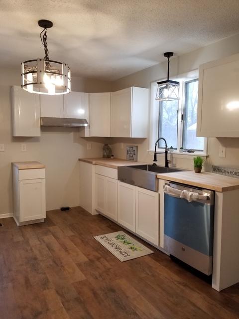 239 Walnut St, Butler, IN 46721 photo 4