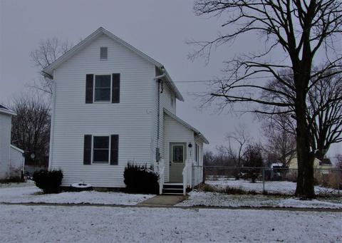 239 Walnut St, Butler, IN 46721 photo 1
