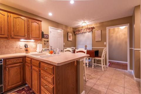 1020 E Sherbrooke Dr, Bloomington, IN 47401 photo 10