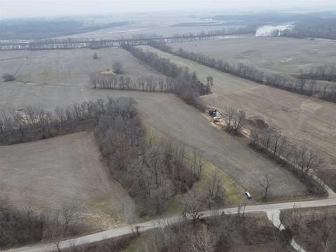 4640 E Giro Rd, Hazleton, IN 47640 photo 5