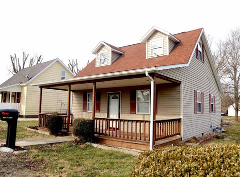 113 E Vine St, Mitchell, IN 47446 photo 1