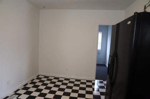 113 E Vine St, Mitchell, IN 47446 photo 9
