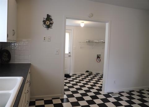 113 E Vine St, Mitchell, IN 47446 photo 10