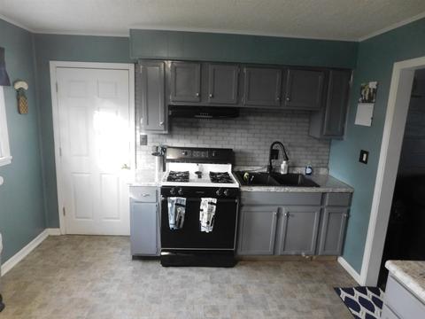 203 E 27th St, Muncie, IN 47302 photo 5