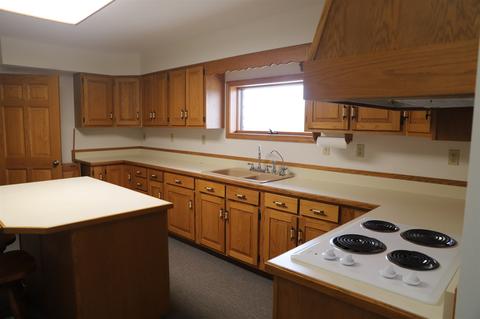 1017 S Meridian Rd, Mitchell, IN 47446 photo 7