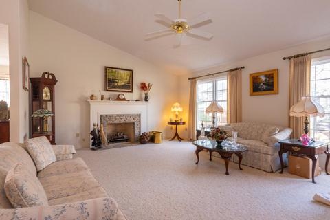 2232 E Cape Cod Dr, Bloomington, IN 47401 photo 3
