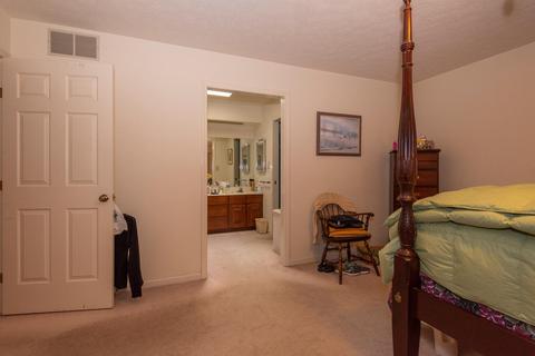 2232 E Cape Cod Dr, Bloomington, IN 47401 photo 11