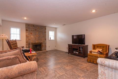 2232 E Cape Cod Dr, Bloomington, IN 47401 photo 17