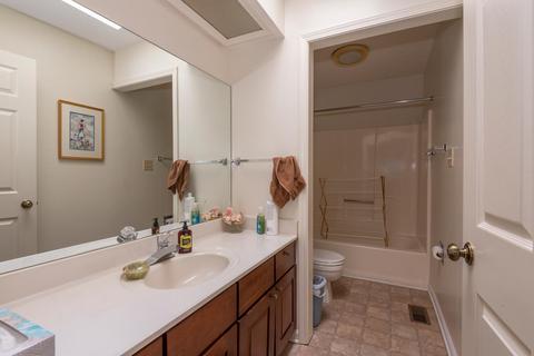 2232 E Cape Cod Dr, Bloomington, IN 47401 photo 14