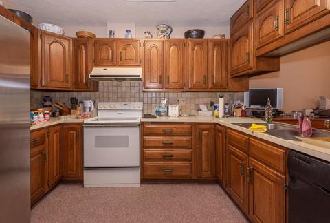 2232 E Cape Cod Dr, Bloomington, IN 47401 photo 7