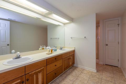 2232 E Cape Cod Dr, Bloomington, IN 47401 photo 22