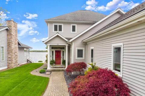 731 E Northshore Dr, Syracuse, IN 46567 photo 1