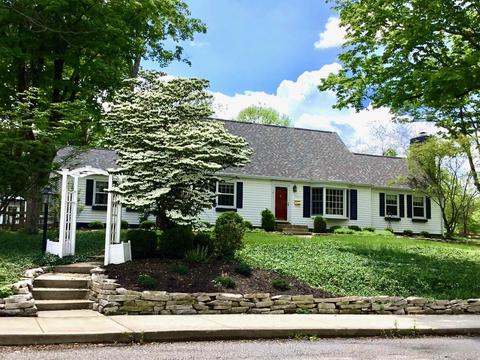 1480 E Southdowns Dr, Bloomington, IN 47401 photo 2