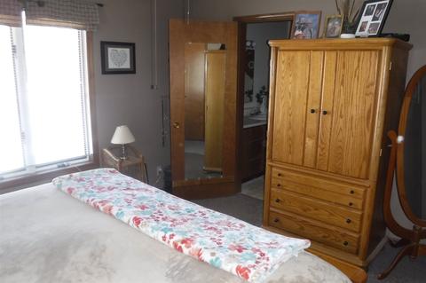 4432 E Defreese Rd, Syracuse, IN 46567 photo 5