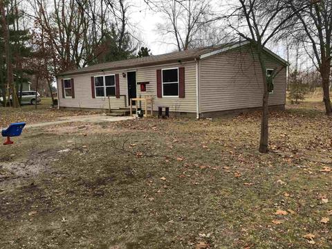 132 E Rays Rd, Winamac, IN 46996 photo 2