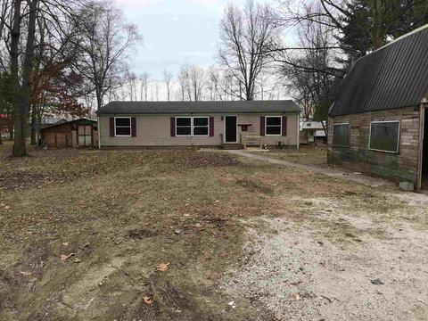 132 E Rays Rd, Winamac, IN 46996 photo 1