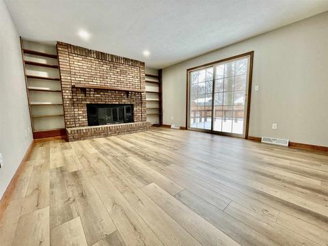 12838 Loop Ct, Granger, IN 46530 photo 6