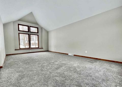 12838 Loop Ct, Granger, IN 46530 photo 7