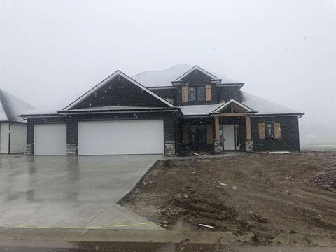 911 Skillet Ave, Huntertown, IN 46748