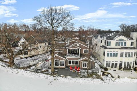 8089 E Rosella St, Syracuse, IN 46567 photo 1