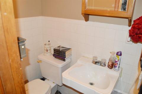 301 E Viola Ave, Washington, IN 47501 photo 9