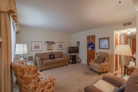 724 E Crestview Dr, Marion, IN 46952 photo 3
