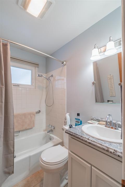 724 E Crestview Dr, Marion, IN 46952 photo 11