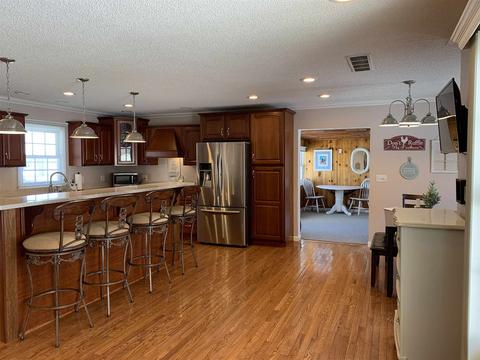 4283 E Division Rd, Windfall, IN 46076 photo 2