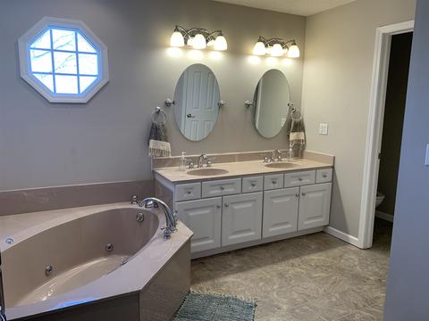4283 E Division Rd, Windfall, IN 46076 photo 21